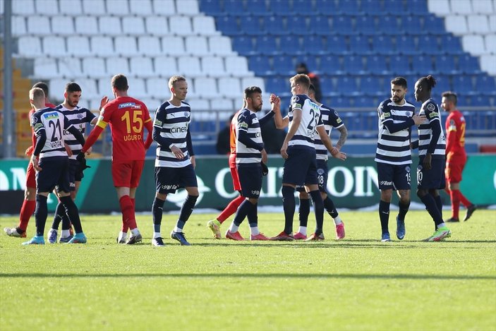 Kasımpaşa, Kayserispor'u 3 golle geçti