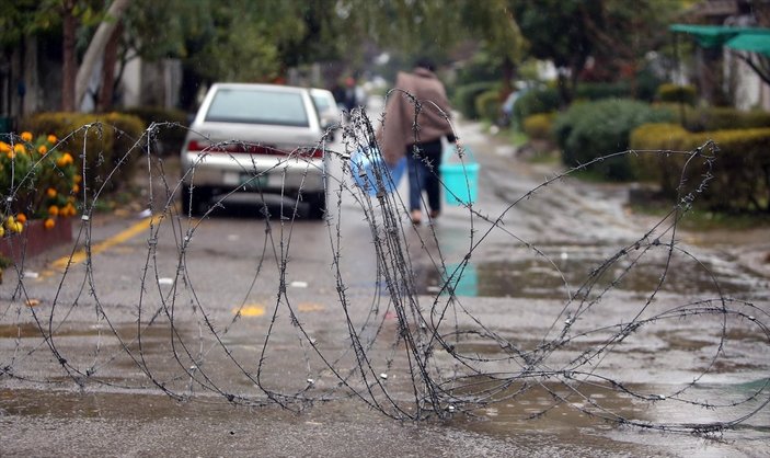 Pakistan'da kısmi sokağa çıkma yasağı başladı