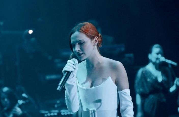 Yargı'nın Hakime Neva'sı Başak Gümülcinelioğlu Instagram'da çok farklı! Pozlarıyla nefes kesiyor