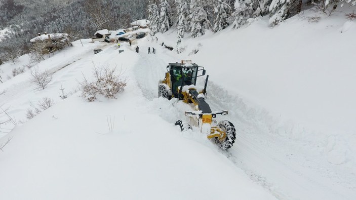 Sinop'ta karla mücadele sürüyor