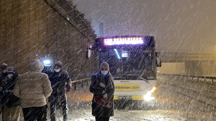 İstanbul'da otobüs çilesi
