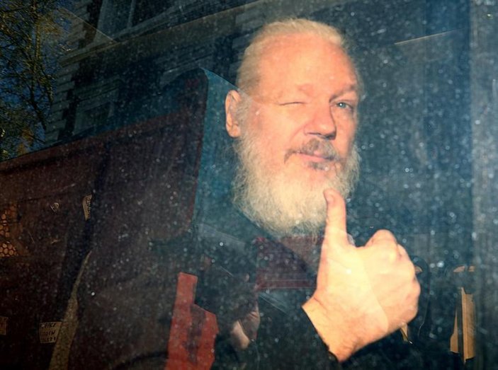 İngiltere'den Julian Assange hakkında karar