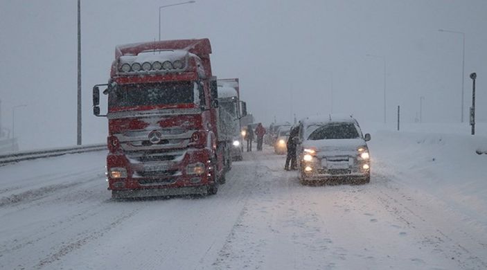 İstanbul - Ankara yolu ulaşıma açıldı mı? Yola çıkacaklar aman dikkat!