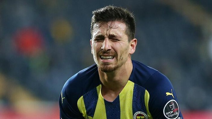Fenerbahçe'ye Mesut Özil şoku! Antalya kampına gidemeyecek...