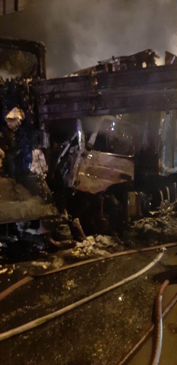 Tarsus'ta tırda yangın çıktı: 1 ölü