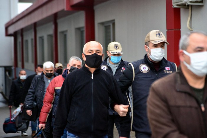 Adana'da FETÖ'nün hükümlü 'sohbet abileri' yakalandı