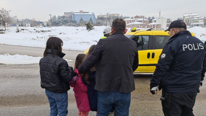 İ Karabük'te alkollü sürücü 3 çocuğunu araçta gezdirdi