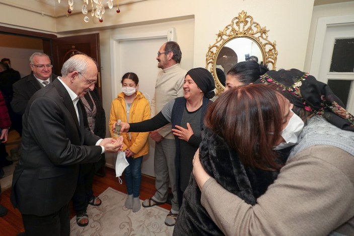 Kemal Kılıçdaroğlu imam hatipli öğrencinin evini ziyaret etti