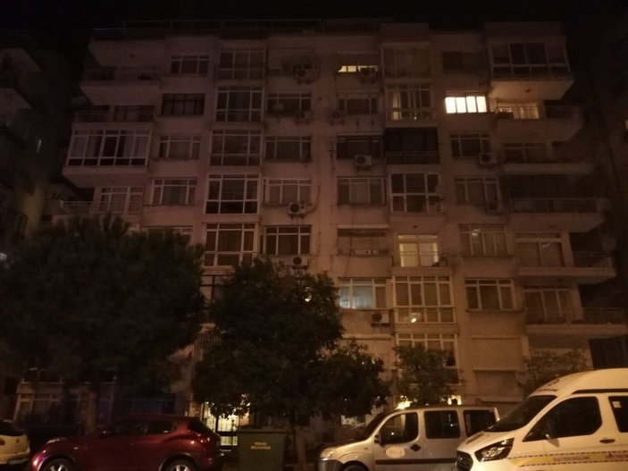 İzmir’de 7. kattan düşen genç kadın öldü