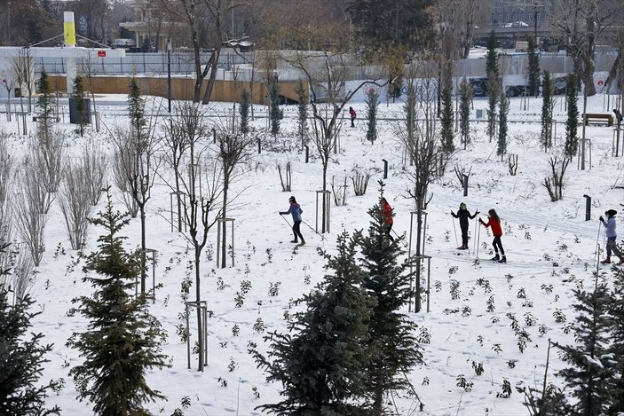 Başkent Millet Bahçesi, kış sporu tutkunlarının uğrak noktası oldu