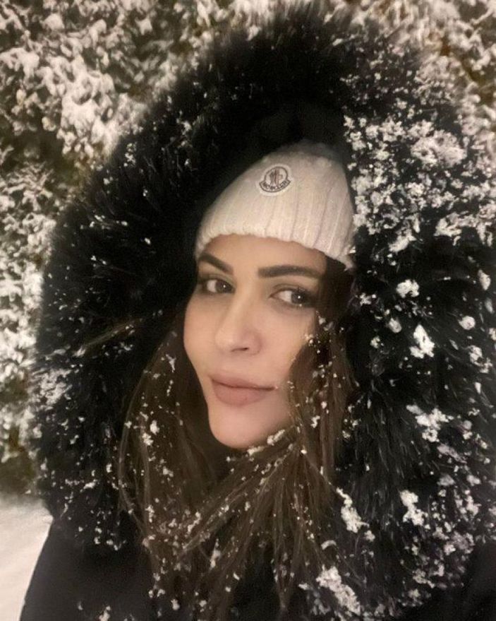 Alişan 'En güzel kayınvalide bende' demişti! Buse Varol'un annesi güzelliğiyle kızını solladı