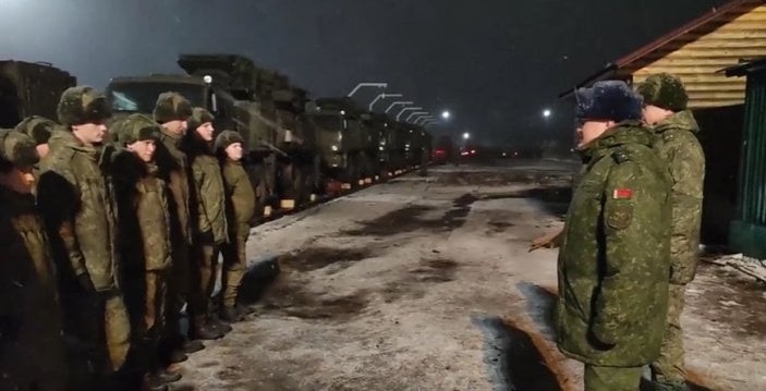 Rusya, Belarus'a füze sistemleri gönderdi