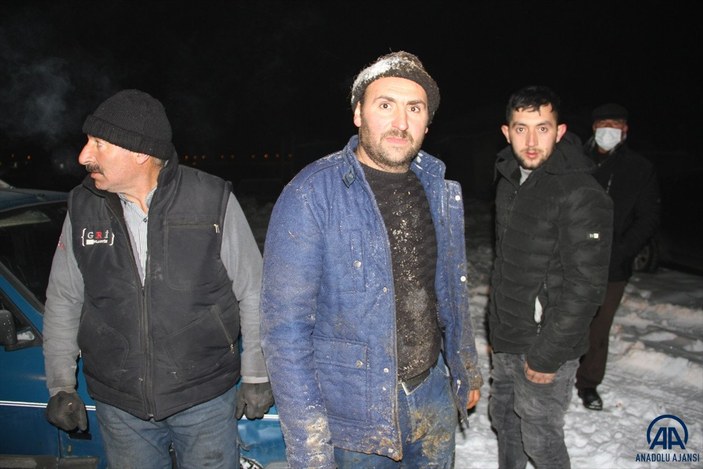 Kayseri'de kar nedeniyle çatı çöktü: 3 inek telef oldu
