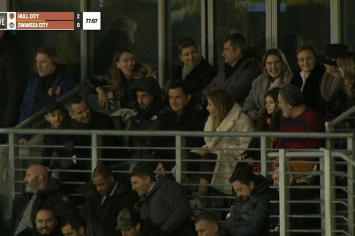 Allahyar ve Acun Ilıcalı, Hull City maçını izledi