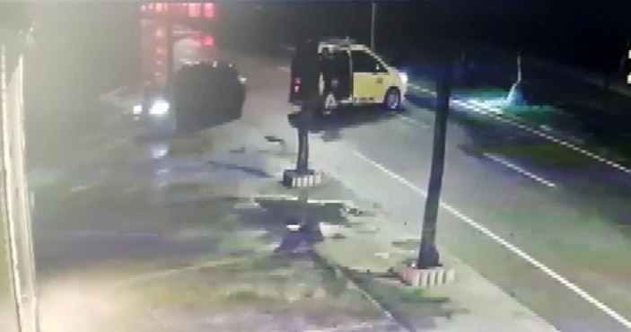 Adana’da yol verme kavgasında kurşun yağdırdı