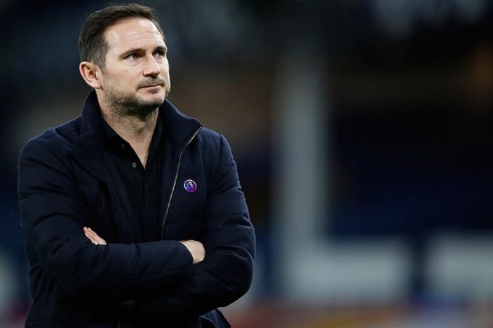 Pereira devre dışı; görev Frank Lampard'ın