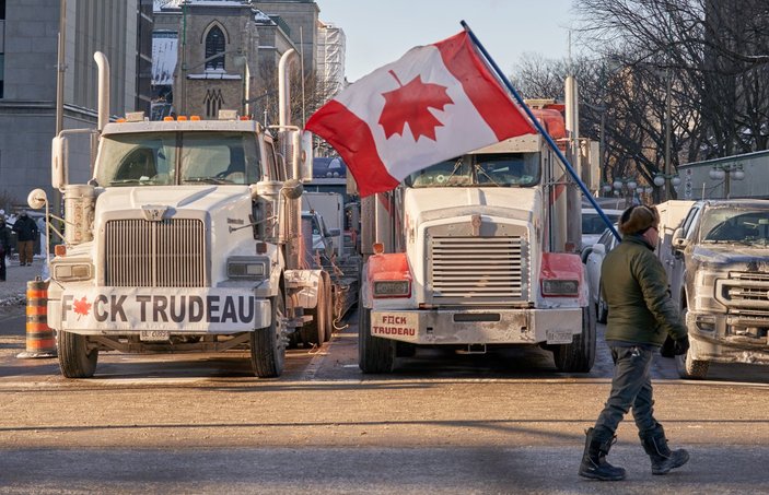Kanada'da kamyoncular aşı karşıtı protestolarına devam etti
