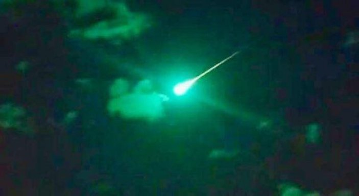 İstanbul'a meteor (göktaşı) düştü mü, nereye? Sosyal medya çalkalandı