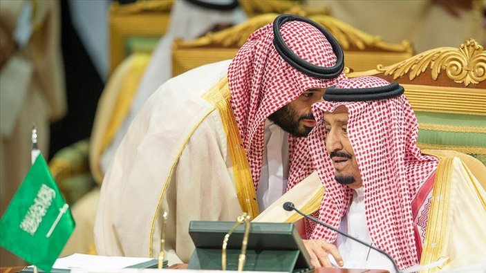 Suudi Arabistan'da bayrak, arma ve milli marş değişikliğine yeşil ışık yakıldı