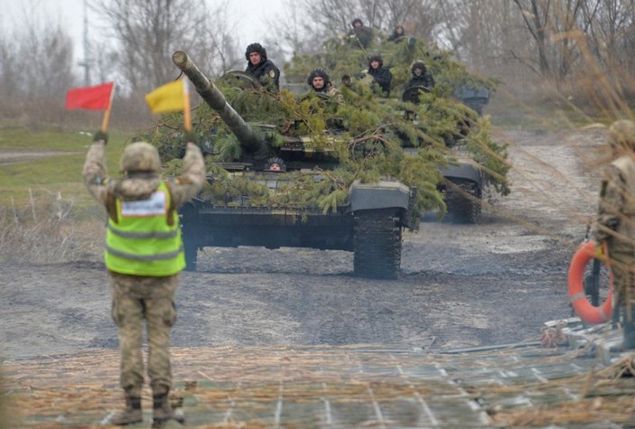 Ukrayna ordusu, asker sayısını 100 bin artıracak