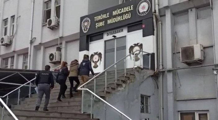 DBP Diyarbakır İl Başkanı Seval Gülmez tutuklandı