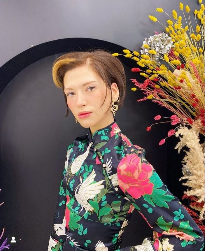 Model Ece Su Uçkan, Kadıköy’de taksi ile denize uçtu