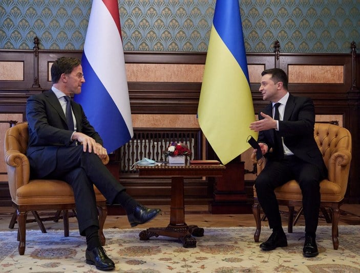 Vladimir Zelenskiy ve Mark Rutte, Ukrayna-Rusya krizini görüştü