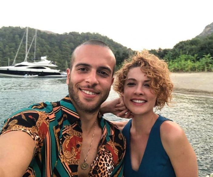 Alengirli bir hikaye! Güldür Güldür'ün Çiçek'i Açelya Topaloğlu'nun sevgilisi de baya ünlü...