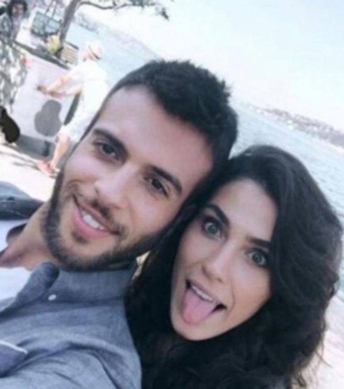 Alengirli bir hikaye! Güldür Güldür'ün Çiçek'i Açelya Topaloğlu'nun sevgilisi de baya ünlü...