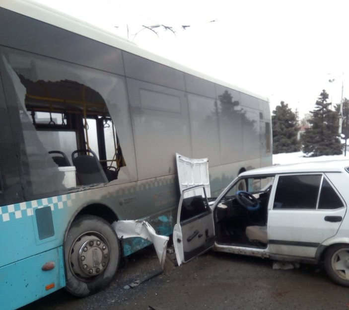 Malatya'da otobüs terminali önünde kaza