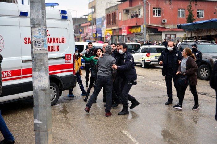 Adana’da eşi, çocuğu içerideyken evini yaktı: Çıkınca beni de öldürür