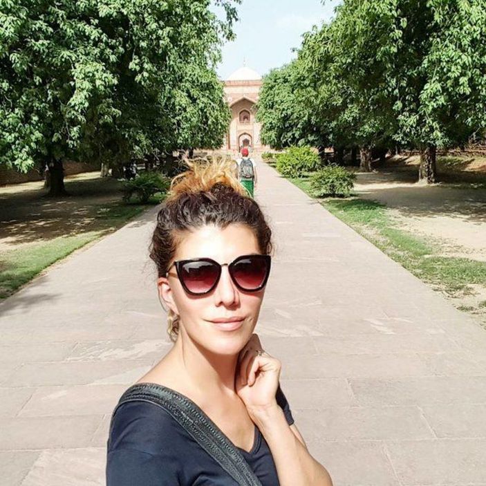 Kırmızı Oda'nın Delikanlı Sadi'si Erkan Petekkaya'nın 19 yıllık eşine bakın! Duru güzelliğiyle büyülüyor