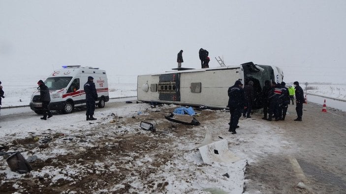 Yozgat’ta, yolcu otobüsü kaza yaptı