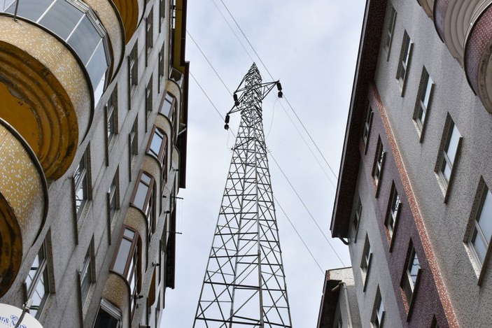 Rize'de ilçenin sembolü olan elektrik direği kaldırılacak