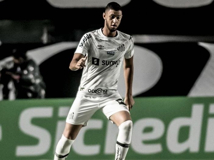 Gobson Reis, Galatasaray'ı Instagram'dan takibe aldı