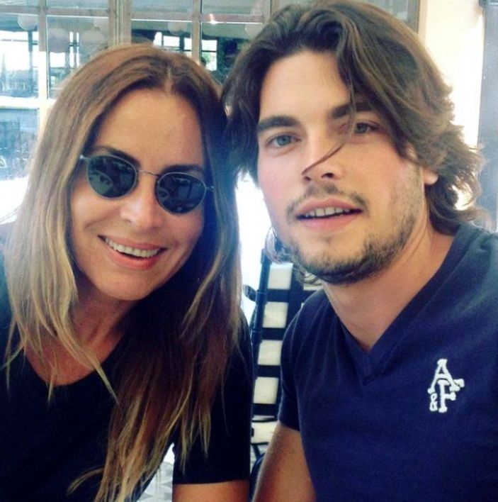 Hercai'nin Miran'ı annesi ile adeta büyüledi! Gören 'mankenler solda sıfır' kalır dedi...