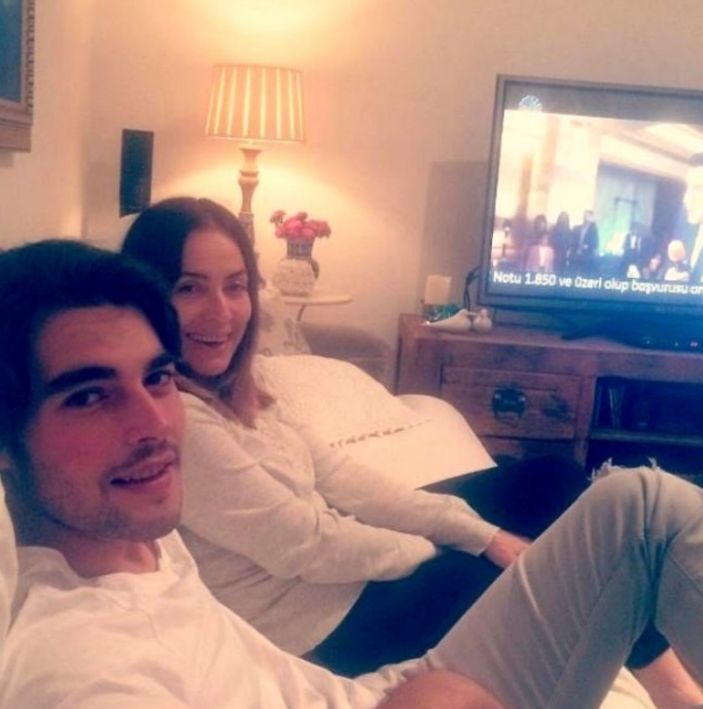 Hercai'nin Miran'ı annesi ile adeta büyüledi! Gören 'mankenler solda sıfır' kalır dedi...