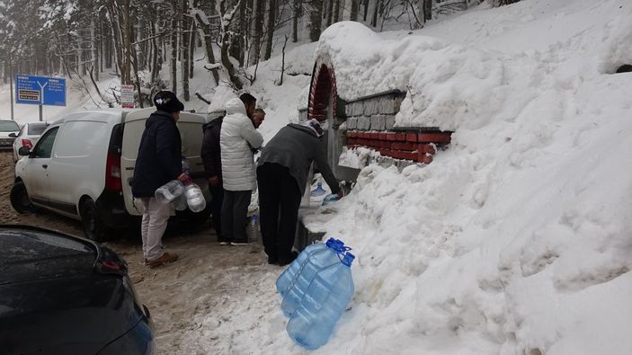 Uludağ'da su kuyruğu