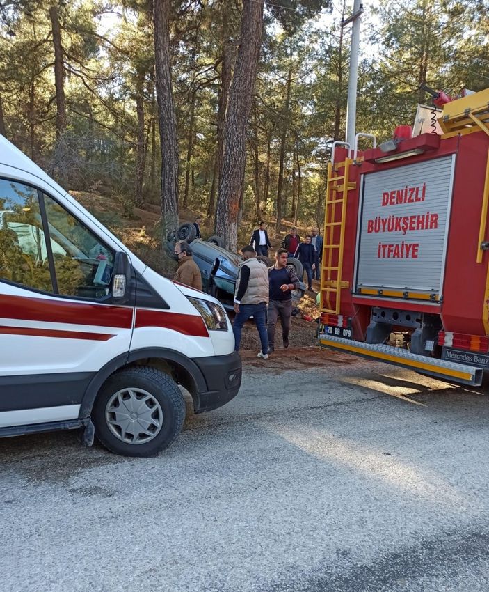 Denizli'de takla atan araçtaki 2 kişi hayatını kaybetti