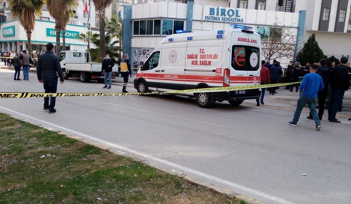 Adana’da kızıyla silahlı saldırıya uğrayan adam, vefat etti