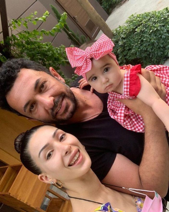 Güldür Güldür'ün Paşa'sı Toygan Avanoğlu'nun kara kaşlı kara gözlü eşine bakın! On parmağında on marifet...