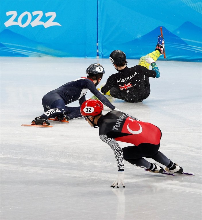 Furkan Akar'dan sürat pateninde Olimpiyatlar'da tarihi başarı