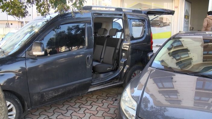 d Sultanbeyli'de hurdacıyı soyup üstüne kapı çaldılar