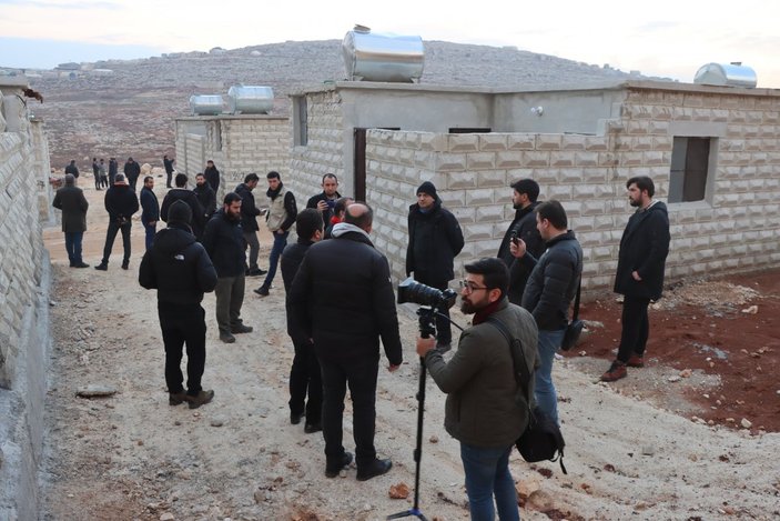 Gazeteciler, iyilik nöbeti için Suriye’ye gitti