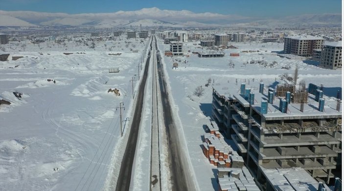 Isparta'da elektrik verilemeyen kırsalda çalışmalar sürüyor