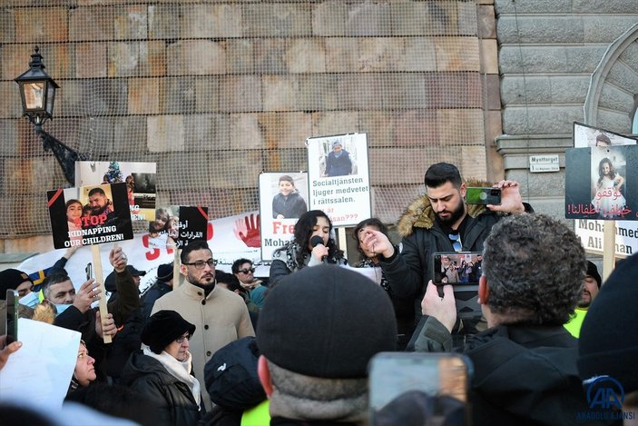 İsveç’te, çocukları alınan Müslüman ailelerden protesto