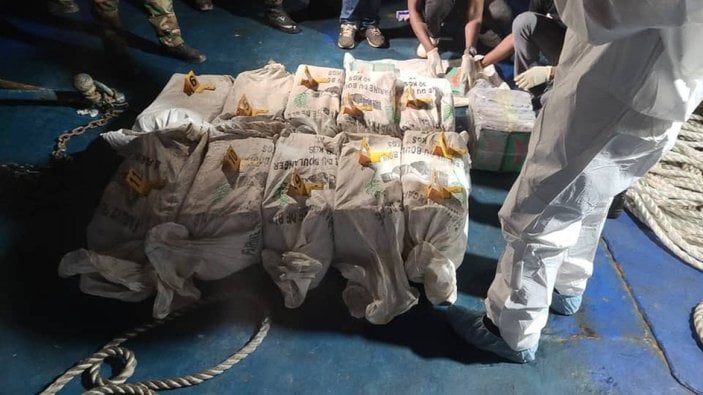 Gine açıklarında 528 kilogram kokain ele geçirildi