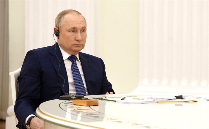 Macron, Putin ile Ukrayna krizini görüştü