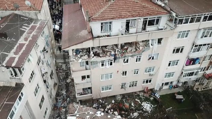 Üsküdar'da bir binada patlama