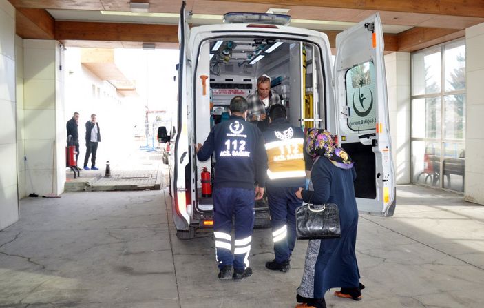 Karaman'da eski damattan bıçaklı saldırı